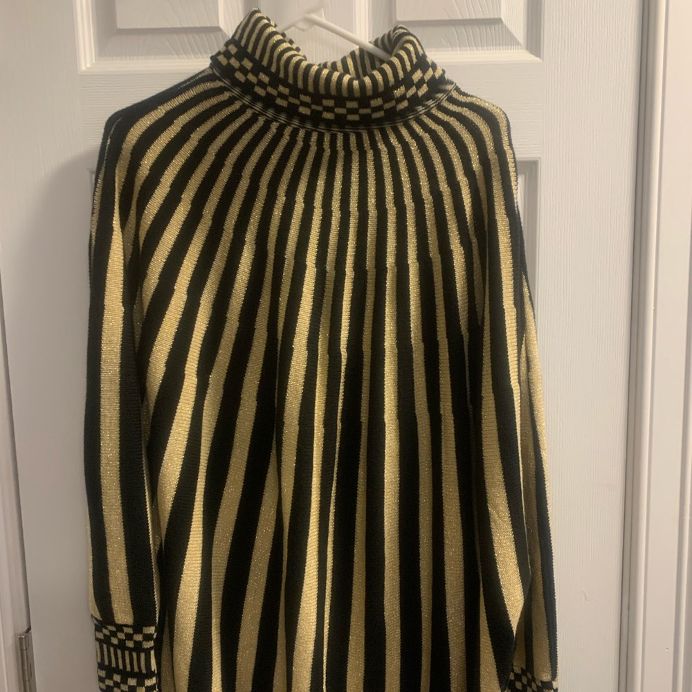 Women’s Dolman sleeve sweater